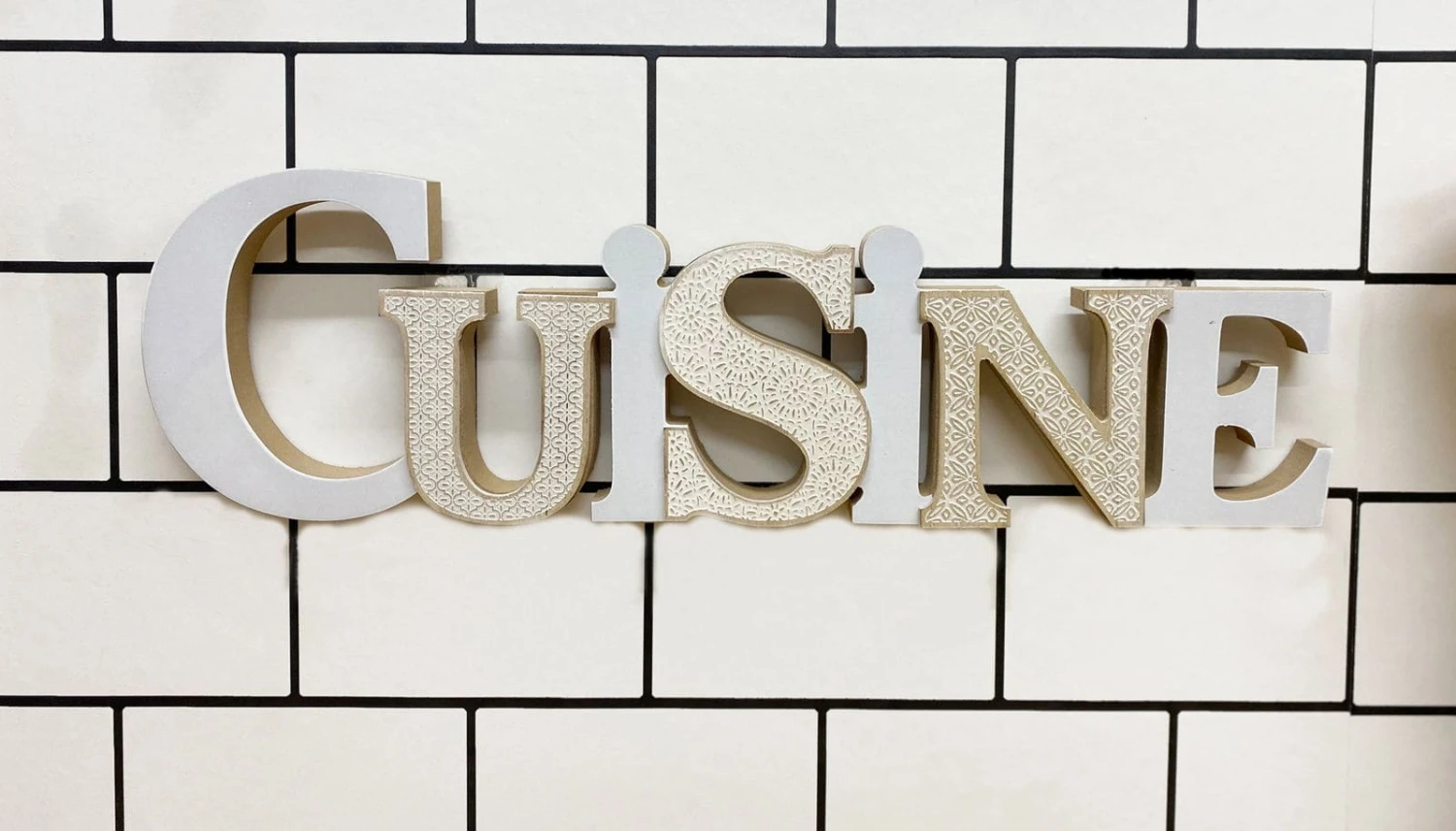 Hanging "Cuisine" Wall Decoration 42cm 5 Hanging "Cuisine" Wall Decoration 42cm - Image 3